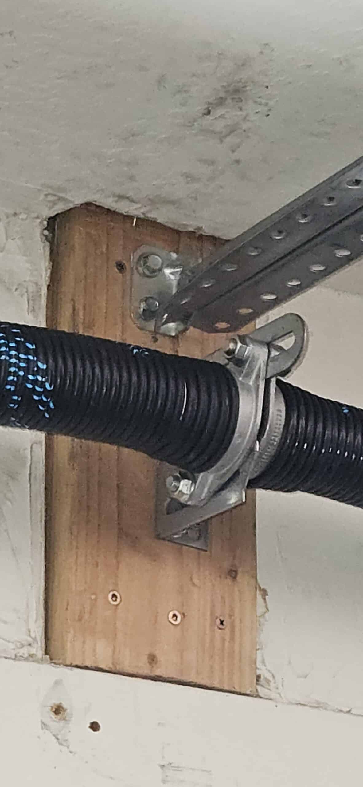 New garage door bracket installed in Glendale
